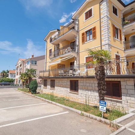 Anita Apartment Porec Exterior photo